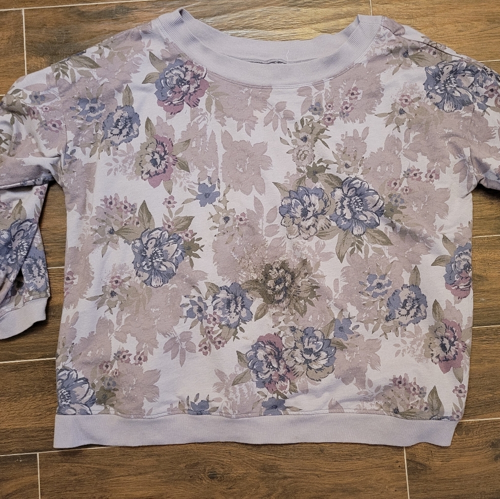 Floral sweatshirt
